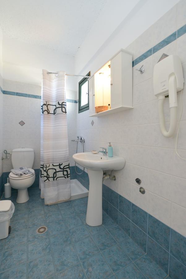 Cyclades Beach Apartments Chrisopigi  Екстериор снимка