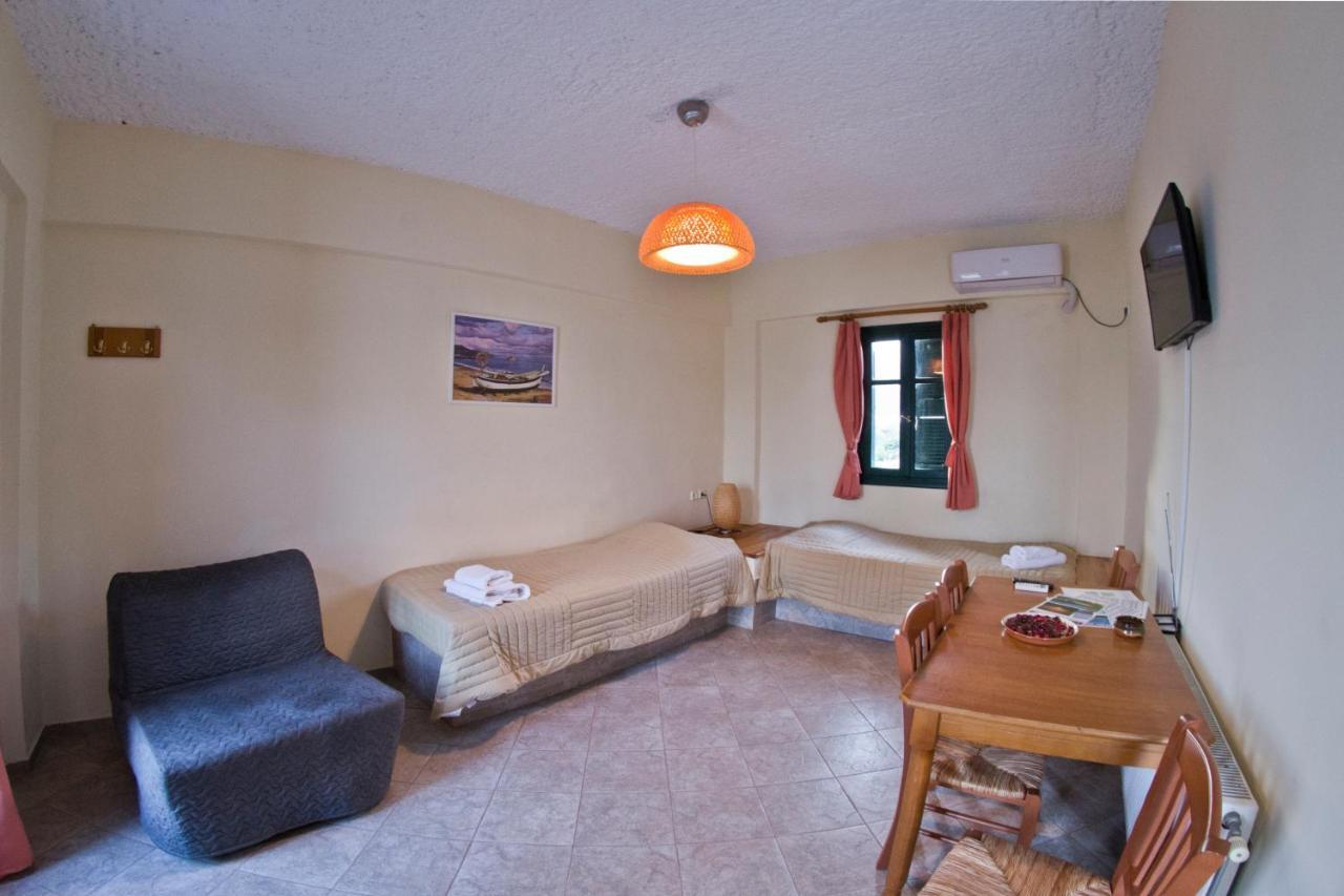 Cyclades Beach Apartments Chrisopigi  Екстериор снимка
